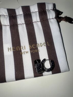 henri bendel black hoop huggie earrings with logo detailing